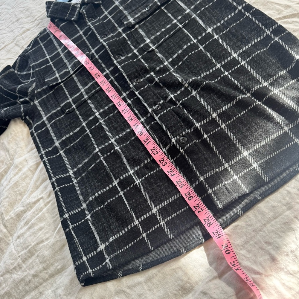 7 Diamonds Shirt Mens Size M Black and White Plaid Button-Up Top Soft Flannel - Picture 8 of 9